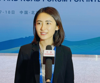 出席“一帶一路”國際合作高峰論壇，惠達(dá)衛(wèi)浴王佳接受央視、鳳凰新聞采訪！
